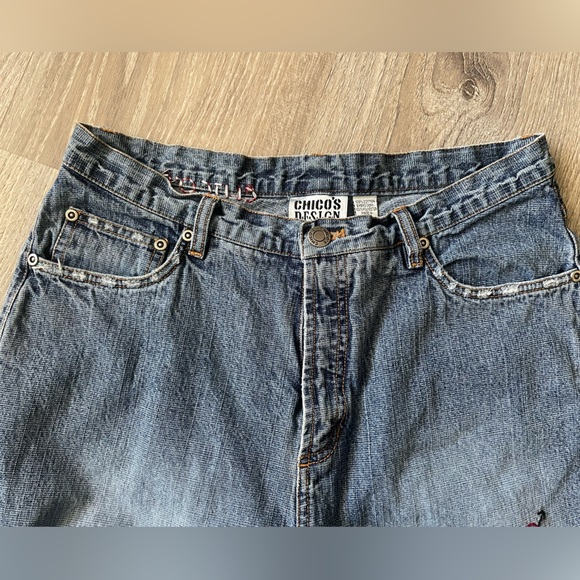 RARE Chicos Design Vintage Embroidered Cropped Inspirational Women’s Jeans 0.5 - Picture 7 of 7